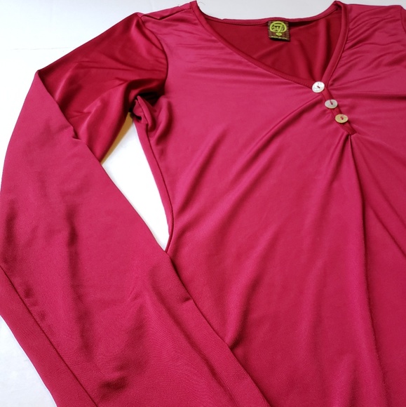 💥SOLD💥•Burgundy long sleeve• - Picture 4 of 7